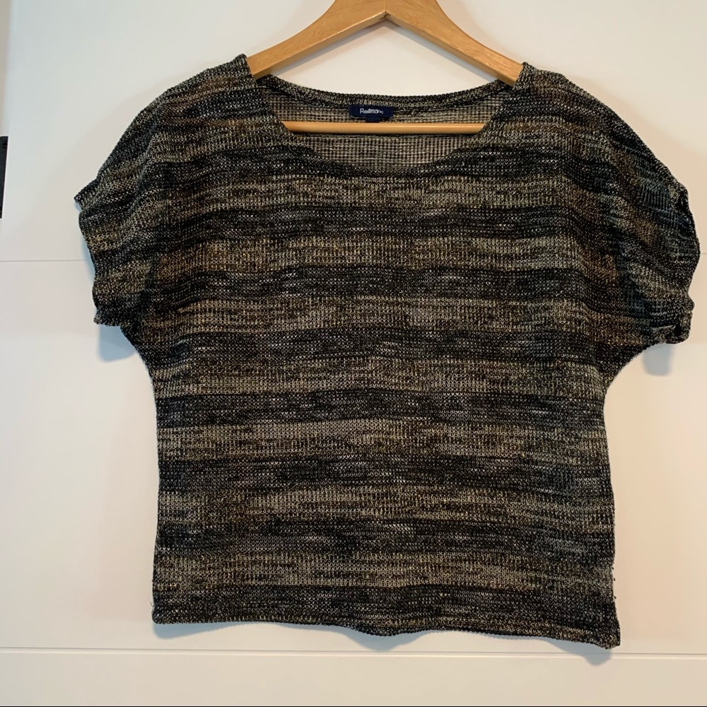 Reitman’s | Black & Gold Tread Shirt
